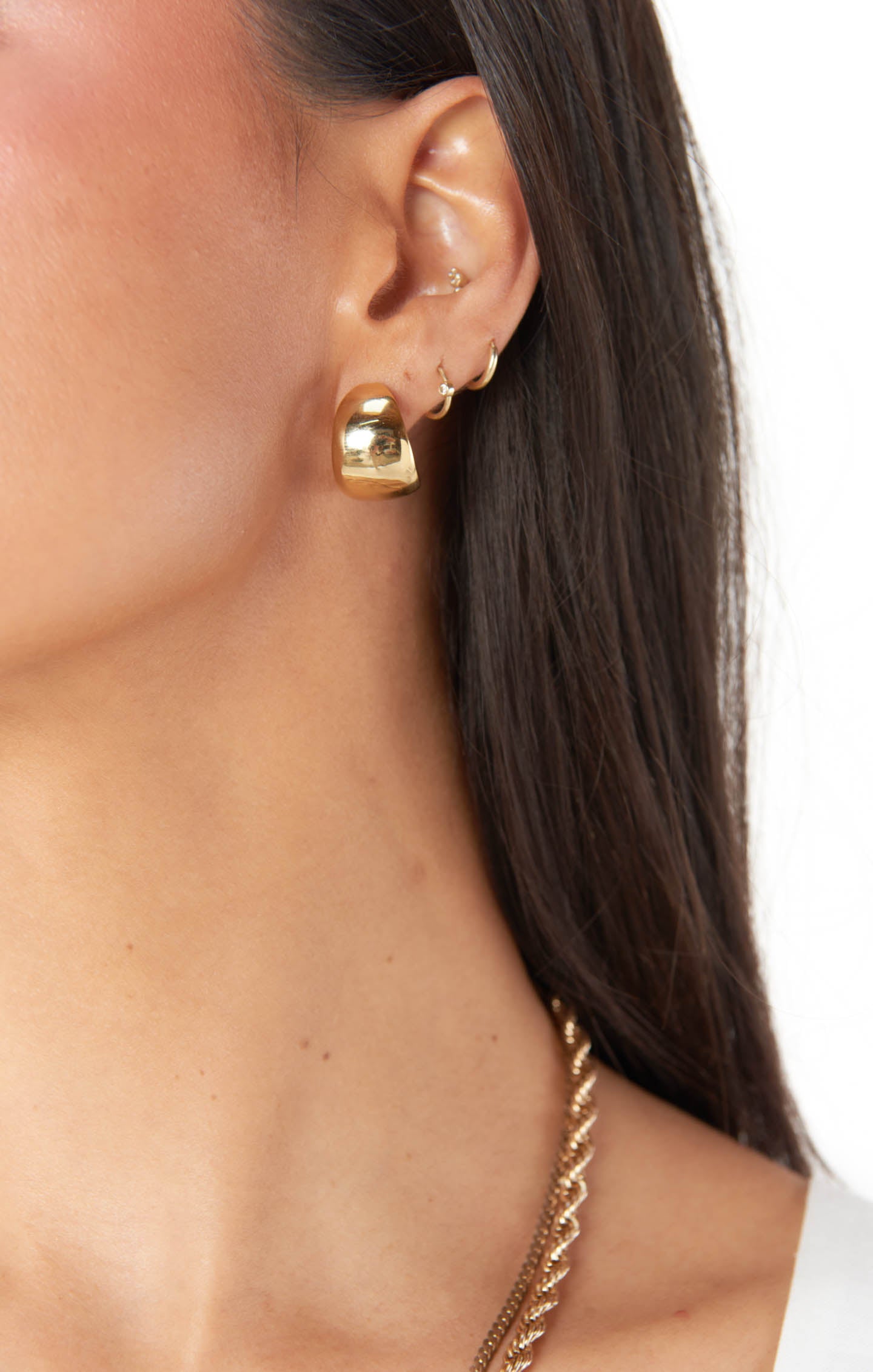 Viviette Vintage Gold Hoop Earrings